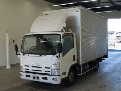 Isuzu ELF
