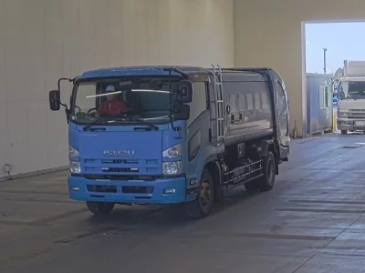 Isuzu FORWARD  с аукциона в Японии