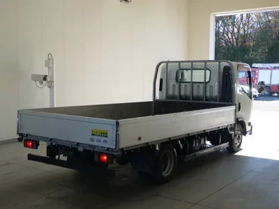 Isuzu ELF  с аукциона в Японии