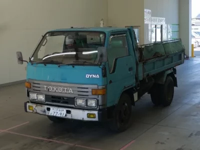 Toyota DYNA  с аукциона в Японии