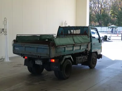 Toyota DYNA  с аукциона в Японии