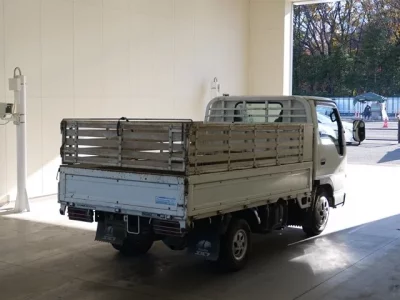 Isuzu ELF  с аукциона в Японии