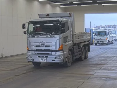 Hino TRUCK