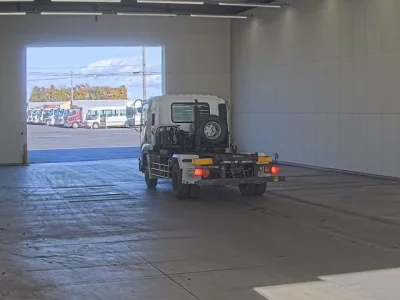 Isuzu FORWARD  с аукциона в Японии