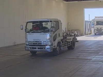 Isuzu FORWARD  с аукциона в Японии