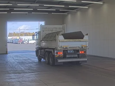 Mitsubishi SUPER GREAT  с аукциона в Японии