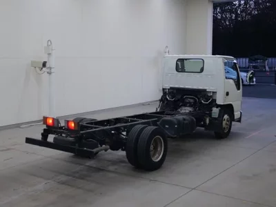 Isuzu ELF  с аукциона в Японии
