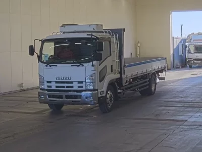 Isuzu FORWARD  с аукциона в Японии