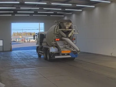 Mitsubishi SUPER GREAT  с аукциона в Японии