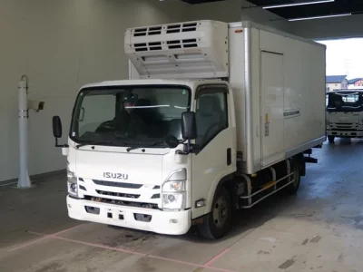 Isuzu ELF  с аукциона в Японии