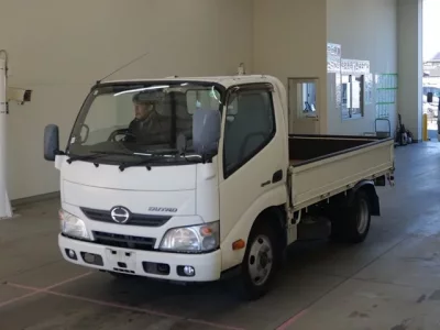 Hino DUTRO  с аукциона в Японии