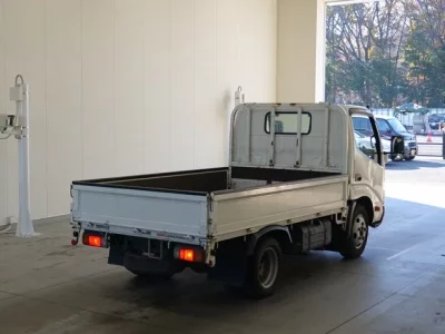 Hino DUTRO  с аукциона в Японии