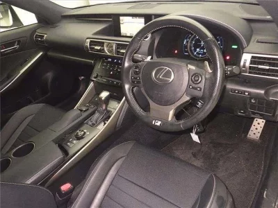 Lexus IS