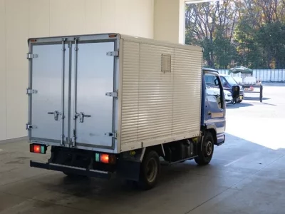 Isuzu ELF  с аукциона в Японии