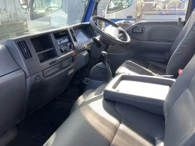 Isuzu ELF  с аукциона в Японии