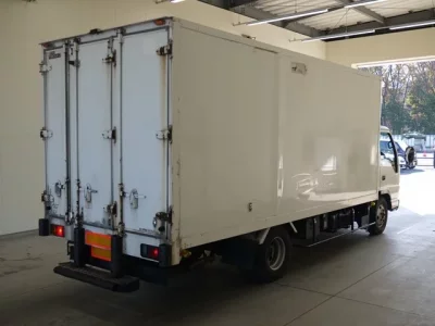 Isuzu ELF  с аукциона в Японии