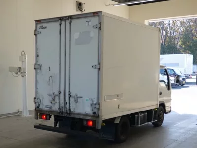Isuzu ELF  с аукциона в Японии