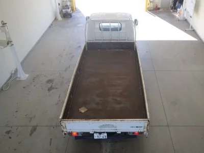 Isuzu ELF  с аукциона в Японии