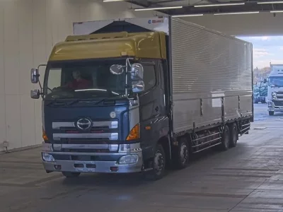 Hino TRUCK