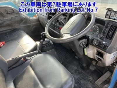 Nissan TRUCK