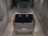 Toyota NOAH лот № 3050 оценка 3.5  с аукциона в Японии 6