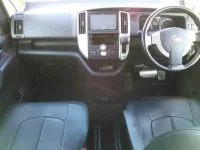 Nissan SERENA лот № 3053 оценка 3.5  с аукциона в Японии 7