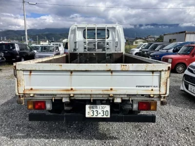 Isuzu ELF  с аукциона в Японии