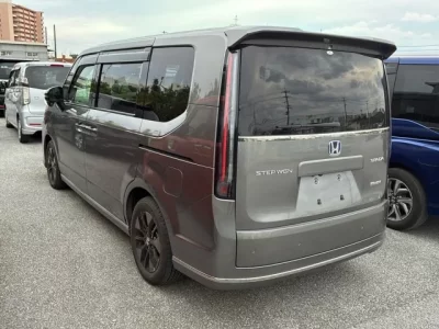 Honda STEP WAGON  с аукциона в Японии