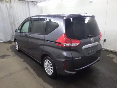 Honda FREED  с аукциона в Японии