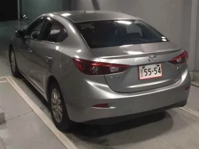 Mazda AXELA  с аукциона в Японии
