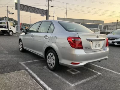 Toyota COROLLA AXIO  с аукциона в Японии