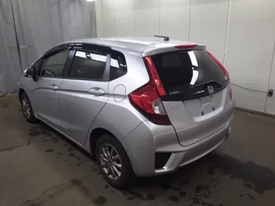 Honda FIT  с аукциона в Японии