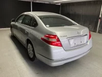 Nissan TEANA лот № 1050 оценка 3  с аукциона в Японии 1