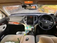 Toyota CROWN лот № 2009 оценка 4  с аукциона в Японии 2