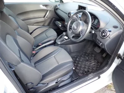 Audi A1  с аукциона в Японии