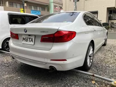 BMW 5-Series  с аукциона в Японии