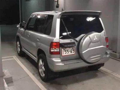 Mitsubishi PAJERO IO  с аукциона в Японии