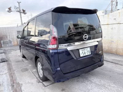 Nissan SERENA  с аукциона в Японии