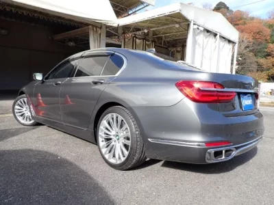 BMW 7-Series  с аукциона в Японии