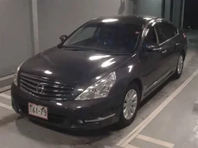 Nissan TEANA  с аукциона в Японии