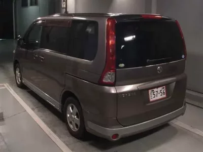 Nissan SERENA  с аукциона в Японии