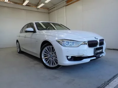 BMW 3-Series  с аукциона в Японии
