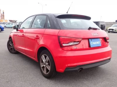 Audi A1  с аукциона в Японии