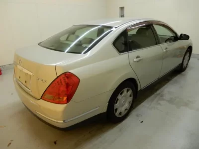 Nissan TEANA  с аукциона в Японии