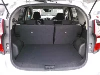 Nissan NOTE лот № 8107 оценка 3.5  с аукциона в Японии 9