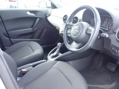 Audi A1  с аукциона в Японии