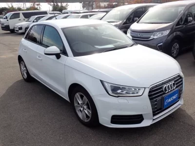 Audi A1  с аукциона в Японии