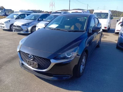 Mazda MAZDA2  с аукциона в Японии