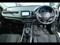 Honda VEZEL лот № 20026 оценка 4  с аукциона в Японии 4
