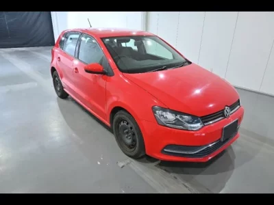 Volkswagen POLO  с аукциона в Японии